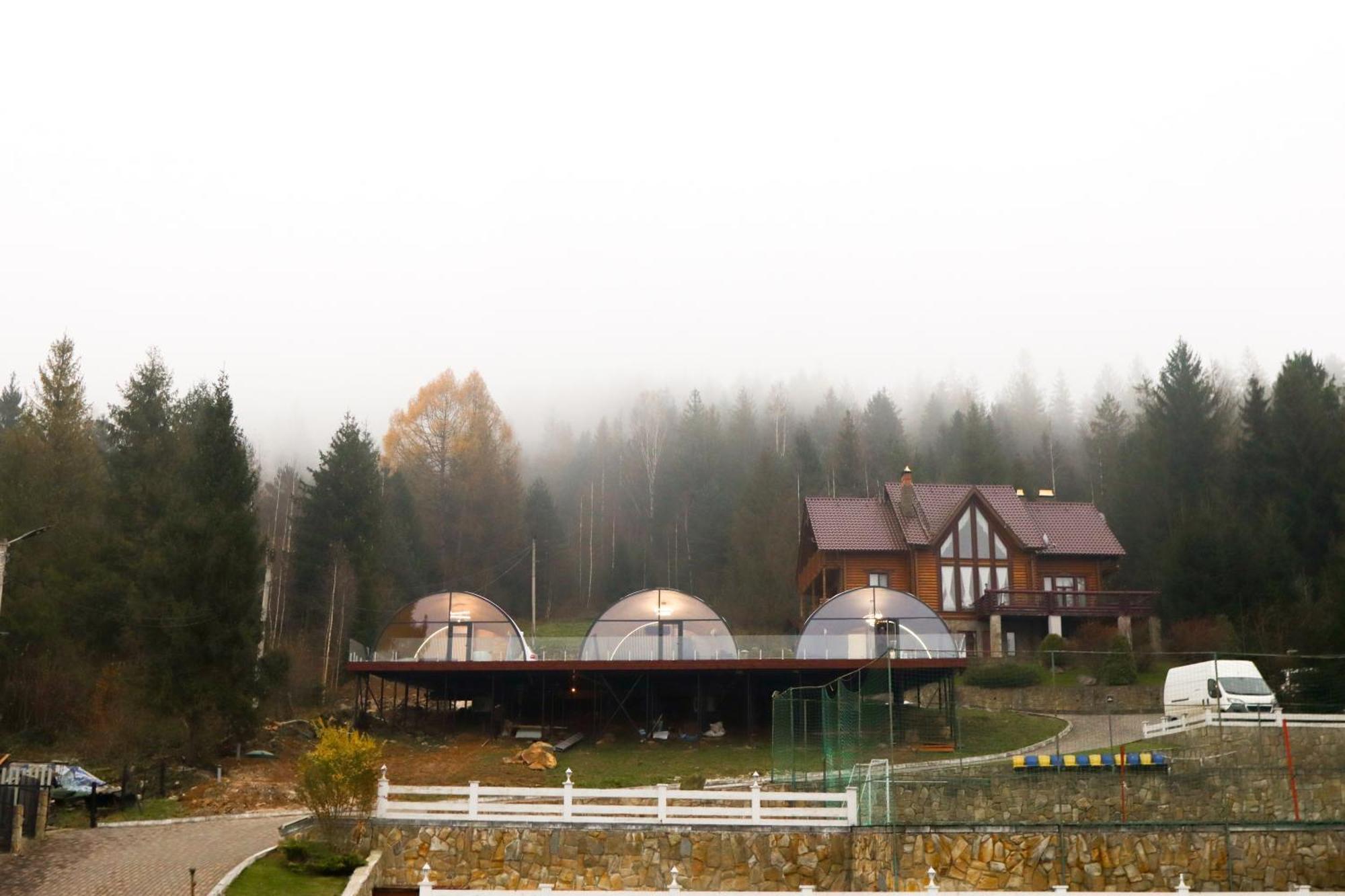 Wellland Hotel Yaremche Exterior foto